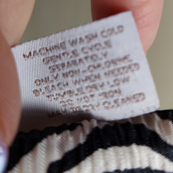 Chico's Size 1 Open Front Jacket Mixed Media Pattern - Picture 8 of 12